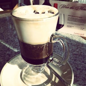 Landzeit: egy pohár Cappucino